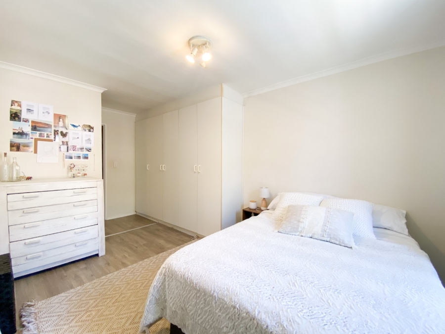 To Let 1 Bedroom Property for Rent in Oranjezicht Western Cape